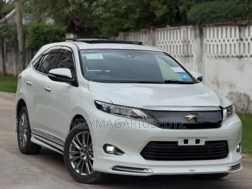 Toyota Harrier 2.0 2017 Off white