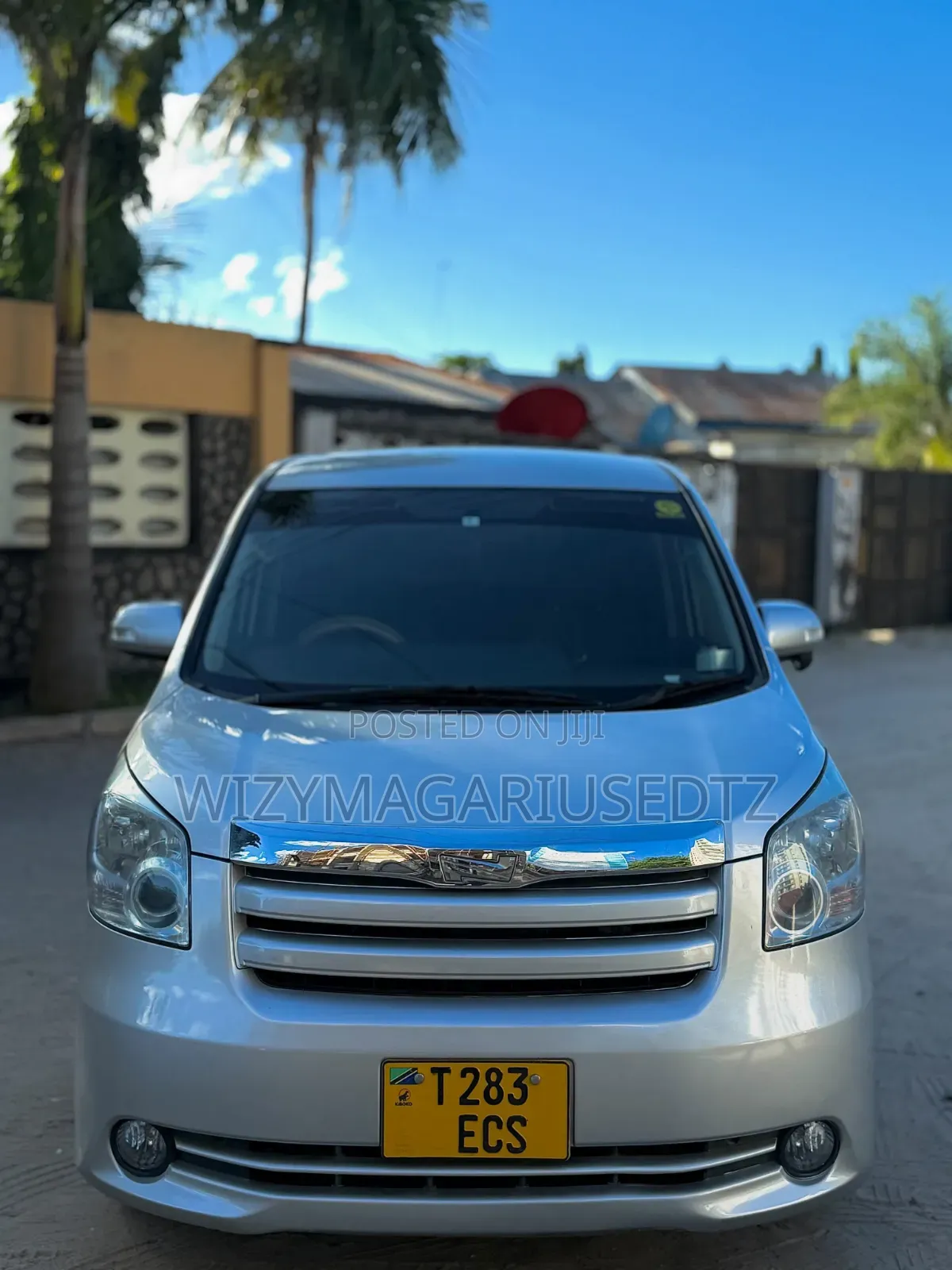 Toyota Noah 2009 Silver
