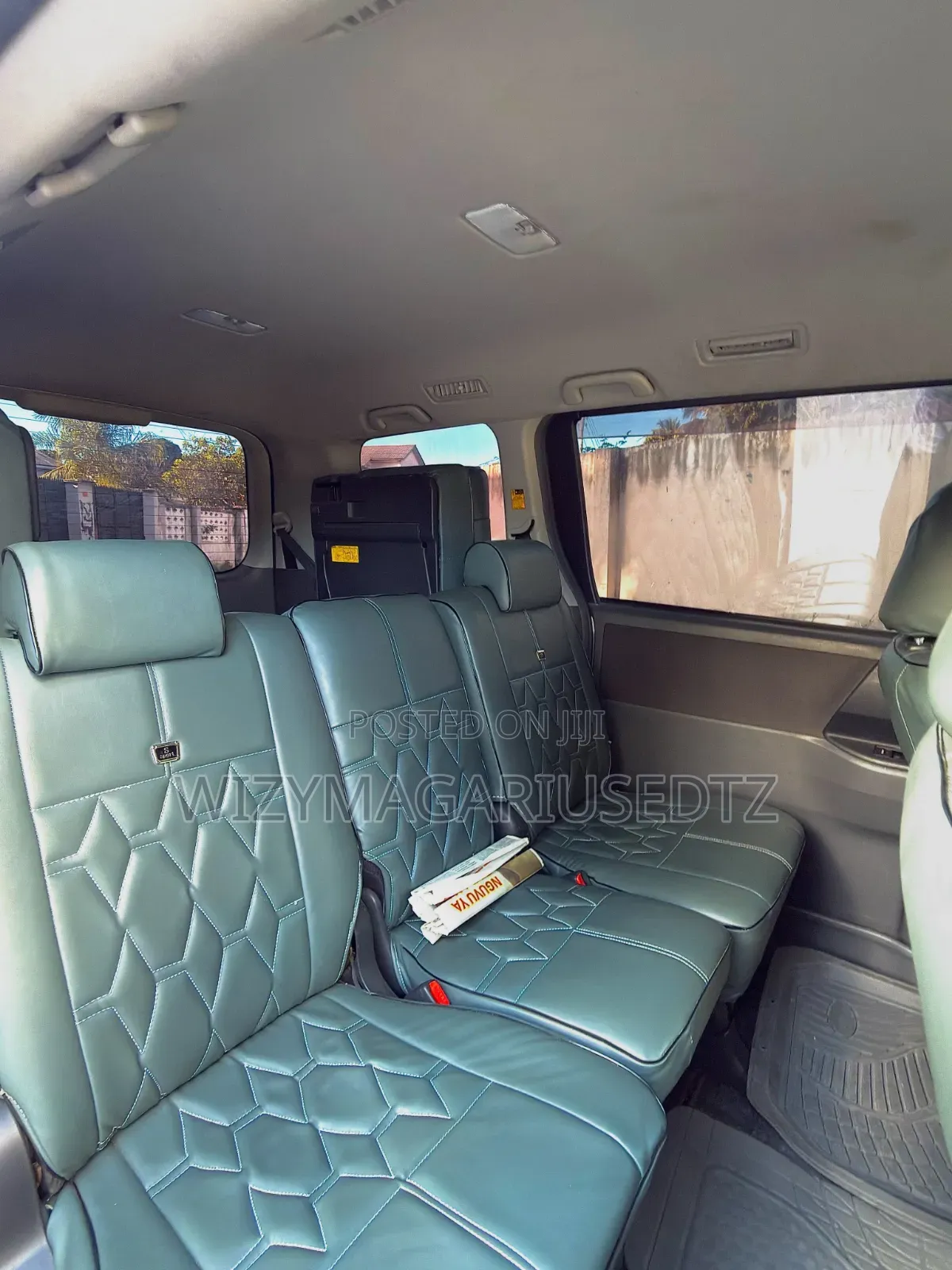 Toyota Noah 2009 Silver