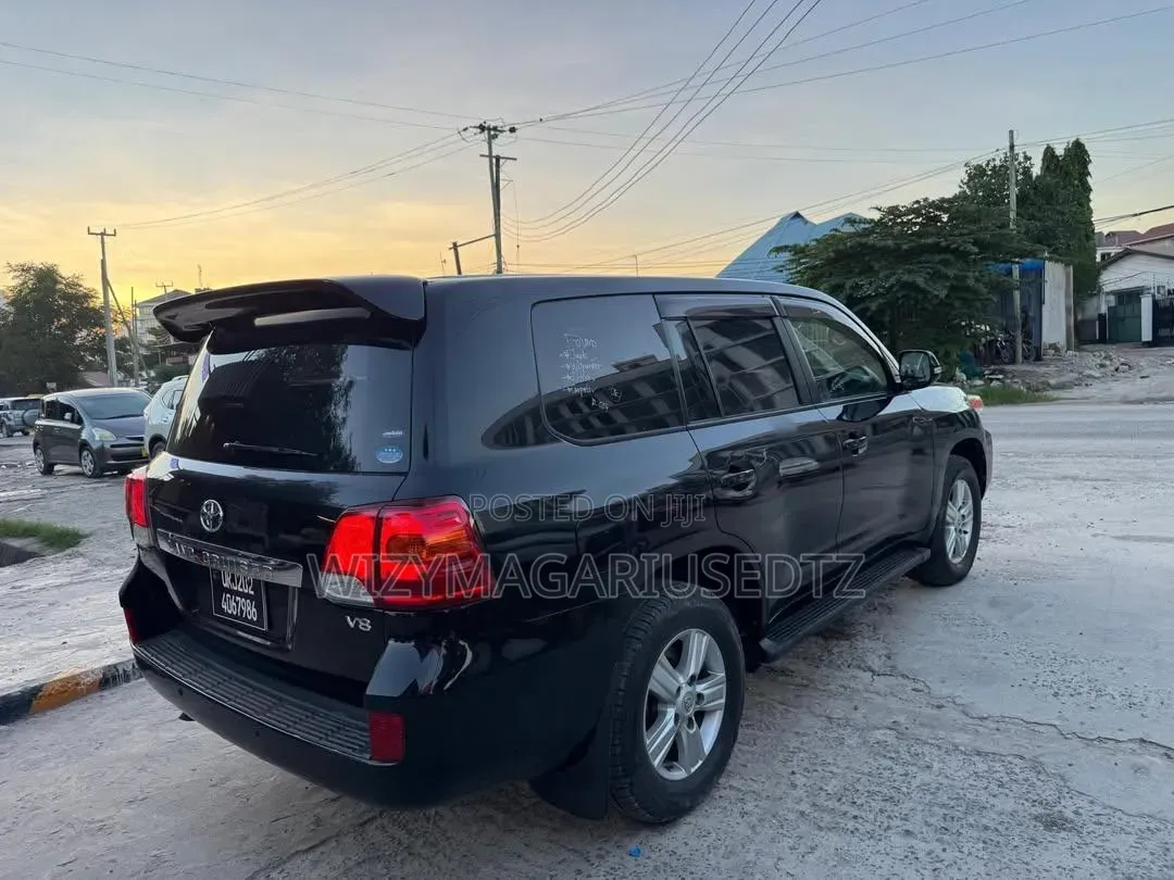 Toyota Land Cruiser 2014 Black