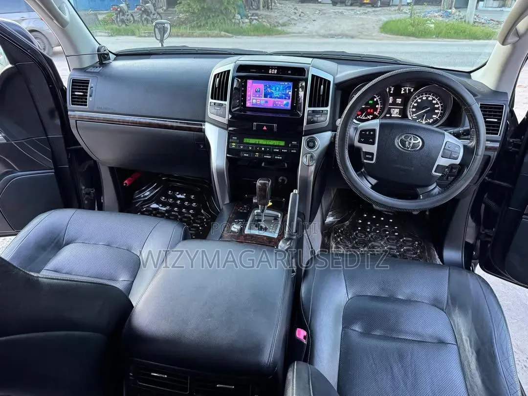Toyota Land Cruiser 2014 Black