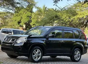 Nissan X-Trail 2012 Matt Black