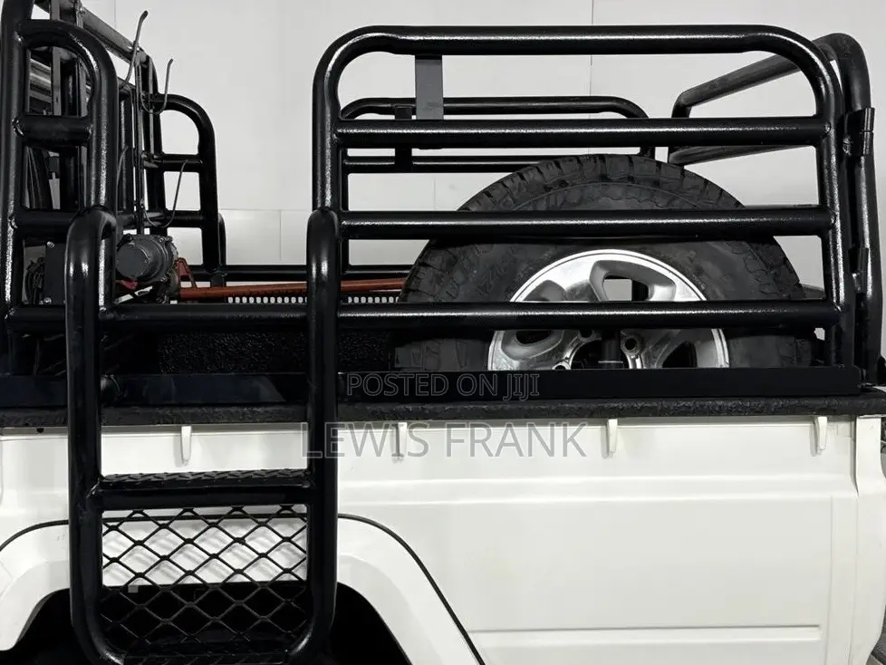 Toyota Land Cruiser 2016 White