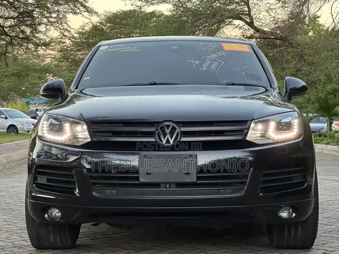 Volkswagen Touareg 2011 Black