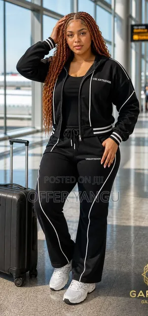 Urbantrends Tracksuit Set