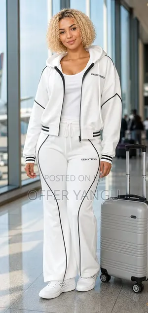 Urbantrends Tracksuit Set