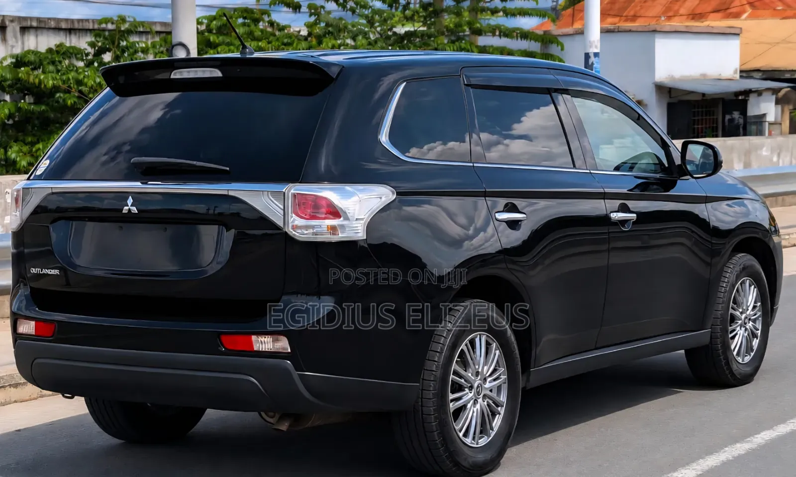 Mitsubishi Outlander 2012 Black