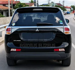 Mitsubishi Outlander 2012 Black