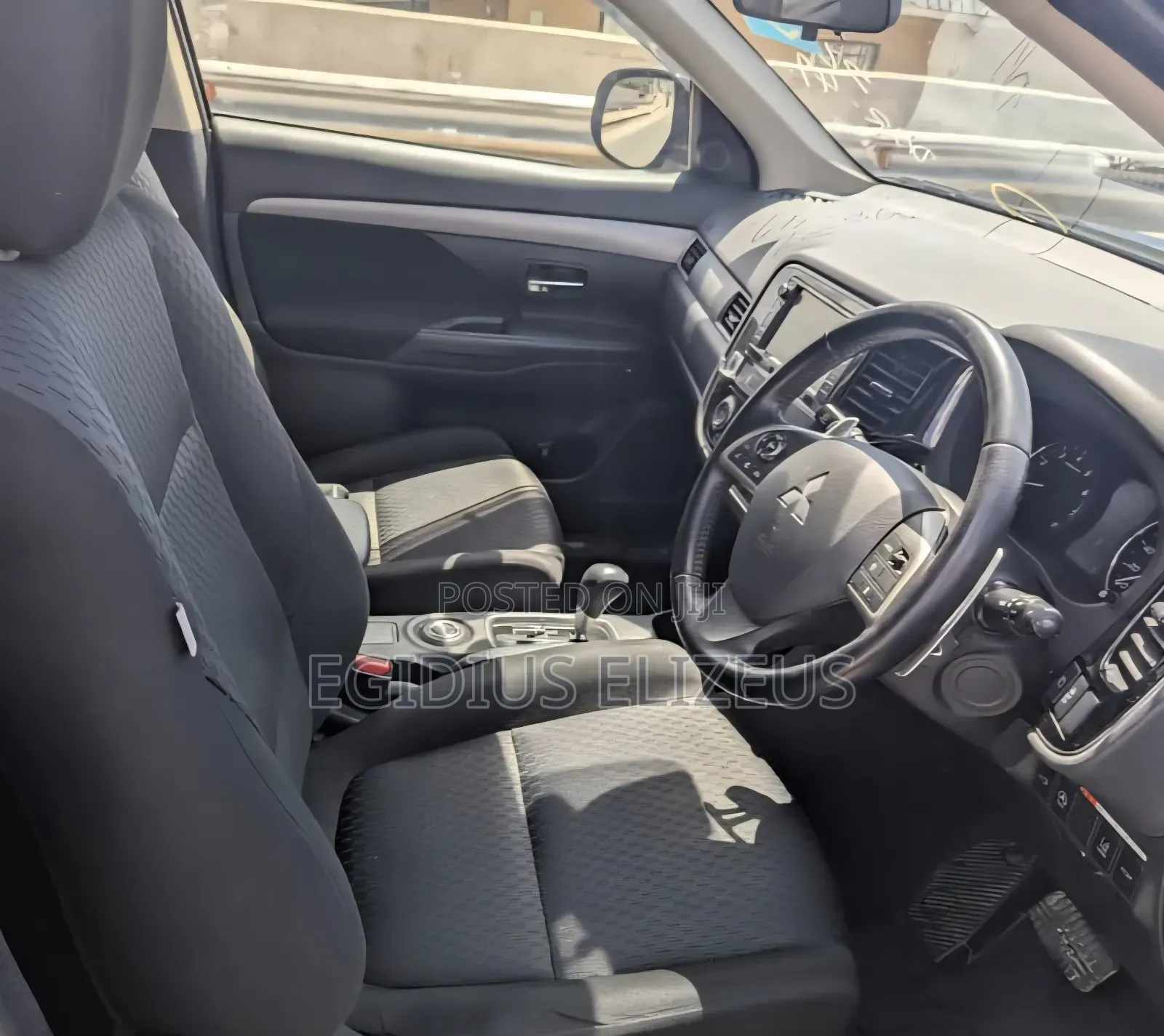 Mitsubishi Outlander 2012 Black