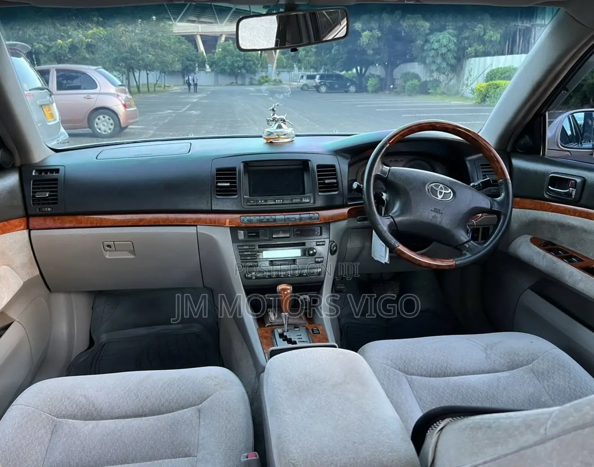 Toyota Mark II 2003 Silver