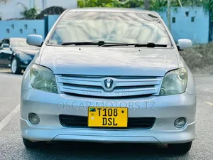 Toyota IST 2006 Silver