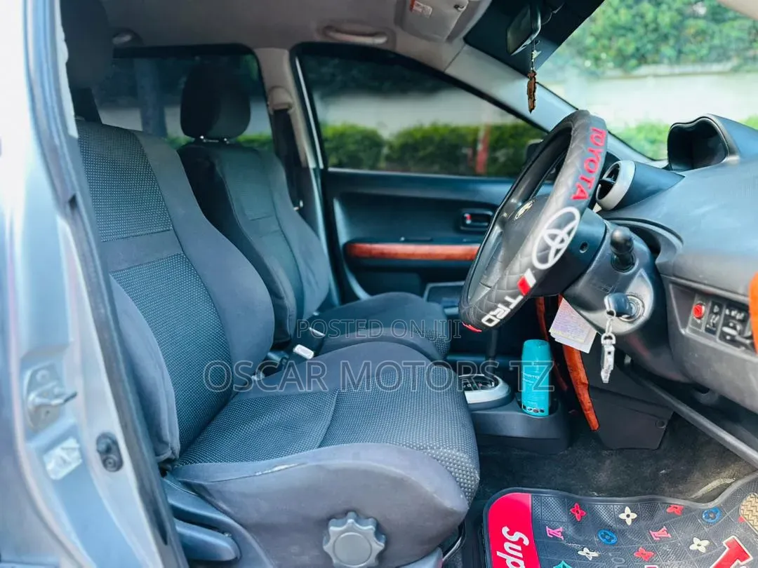Toyota IST 2006 Silver