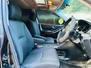 Toyota Kluger 2004 Black