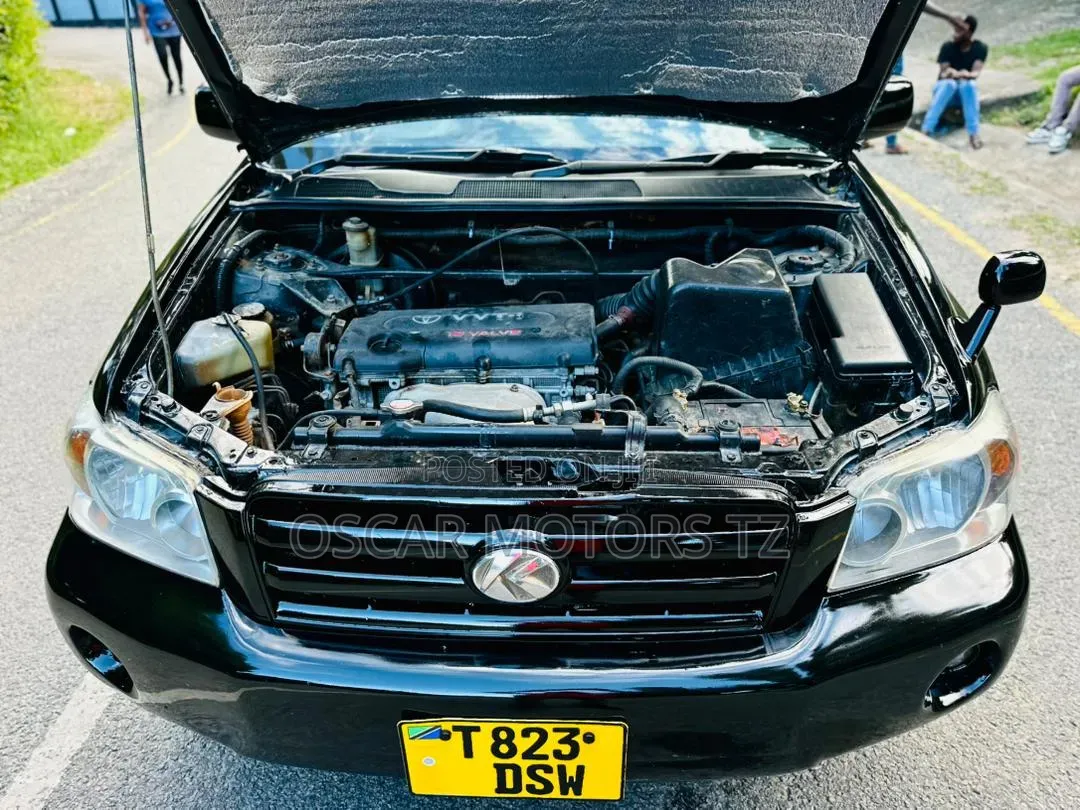 Toyota Kluger 2004 Black