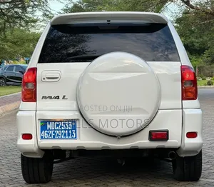 Toyota RAV4 2005 White