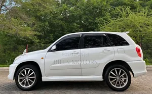 Toyota RAV4 2005 White