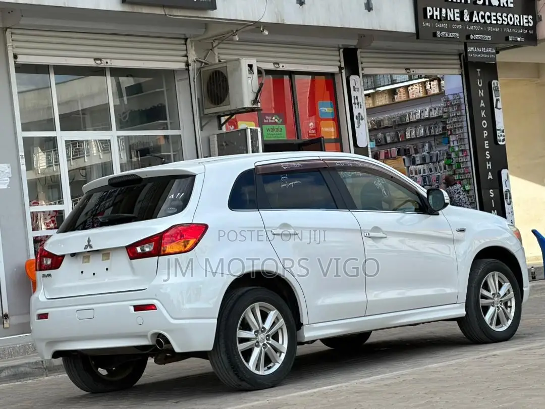 Mitsubishi RVR 2009 White