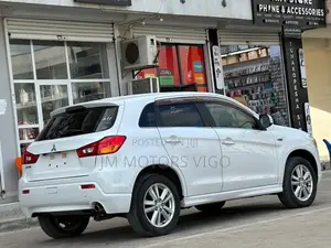 Mitsubishi RVR 2009 White