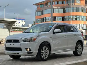 Mitsubishi RVR 2009 White