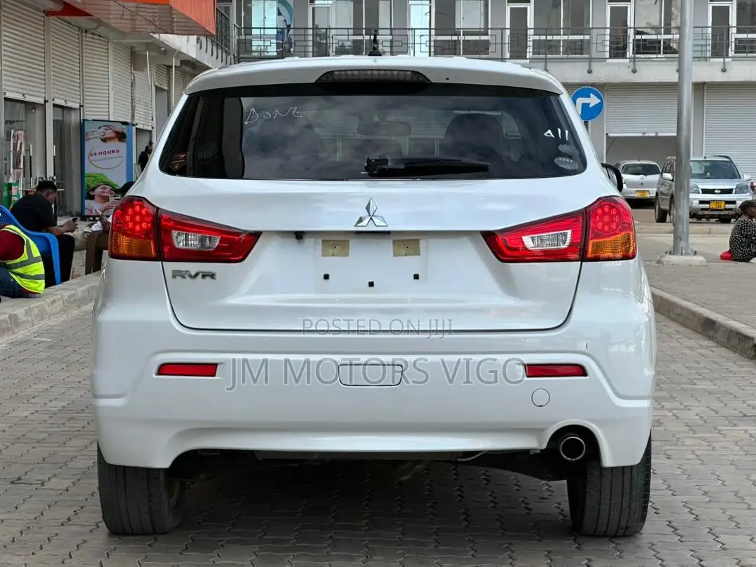 Mitsubishi RVR 2009 White