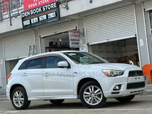 Mitsubishi RVR 2009 White