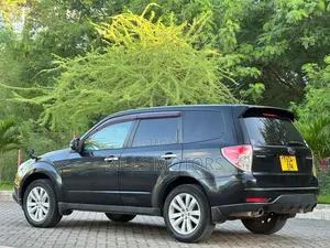 Subaru Forester 2011 Black