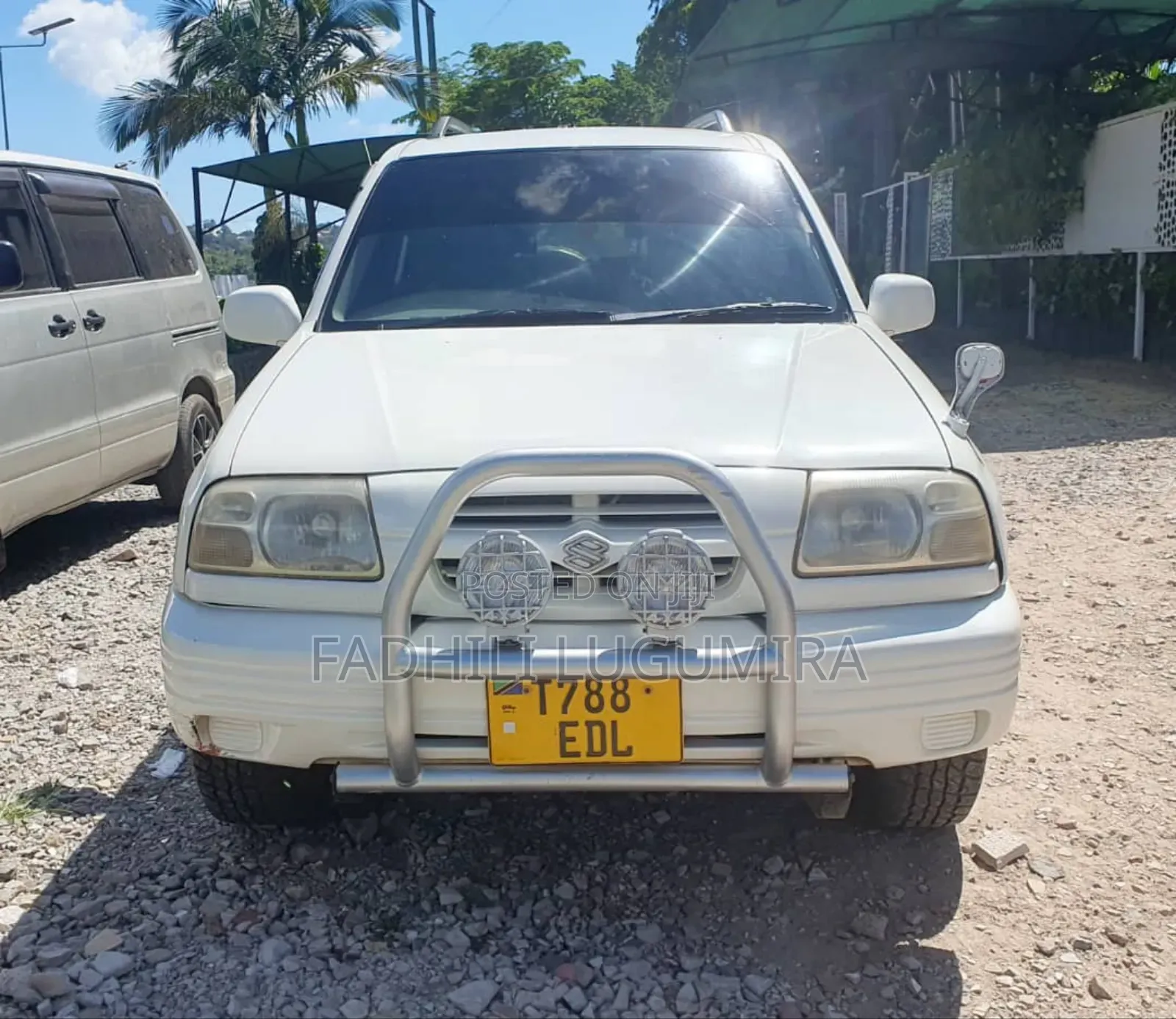 Suzuki Escudo 1997 White