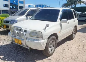 Suzuki Escudo 1997 White