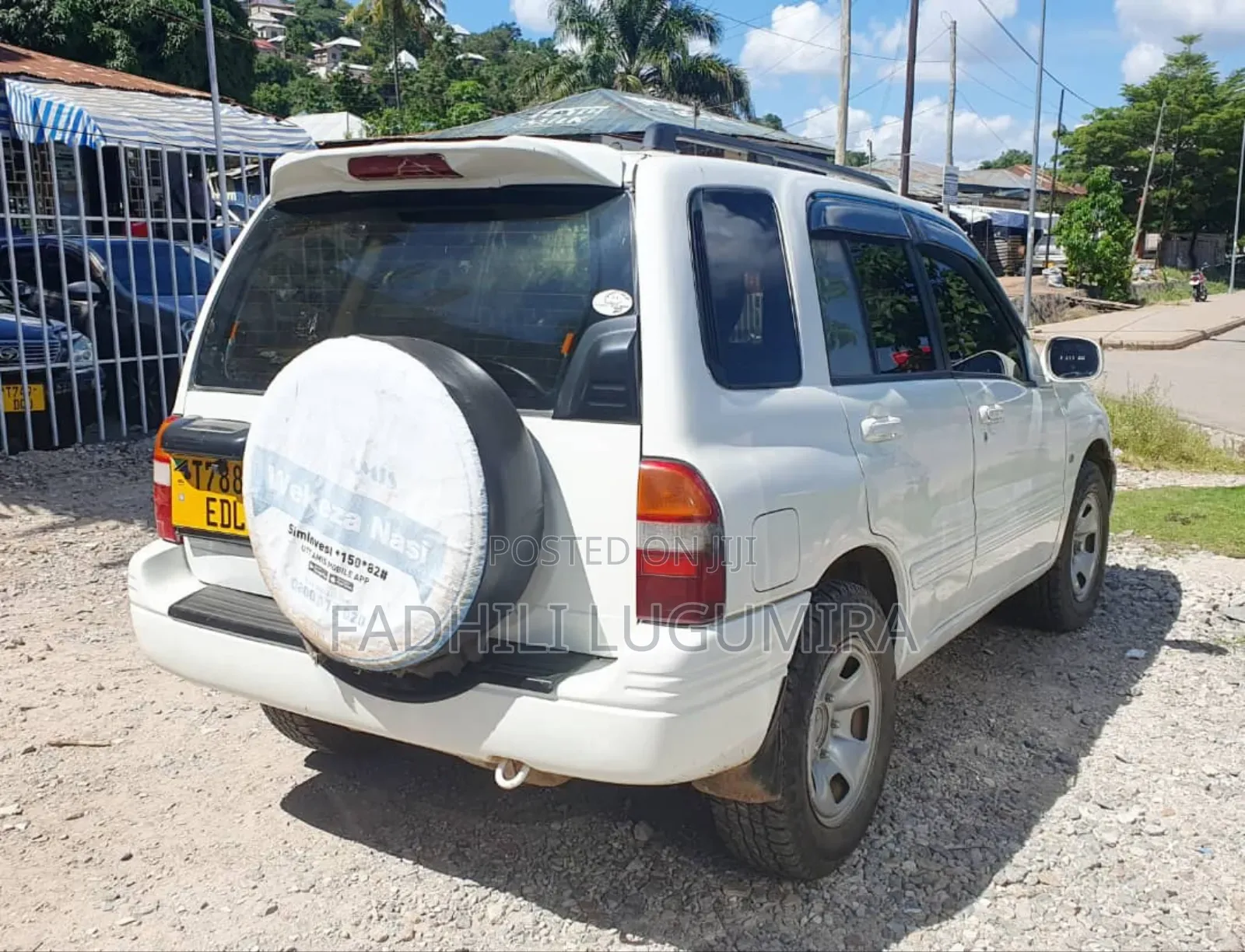 Suzuki Escudo 1997 White