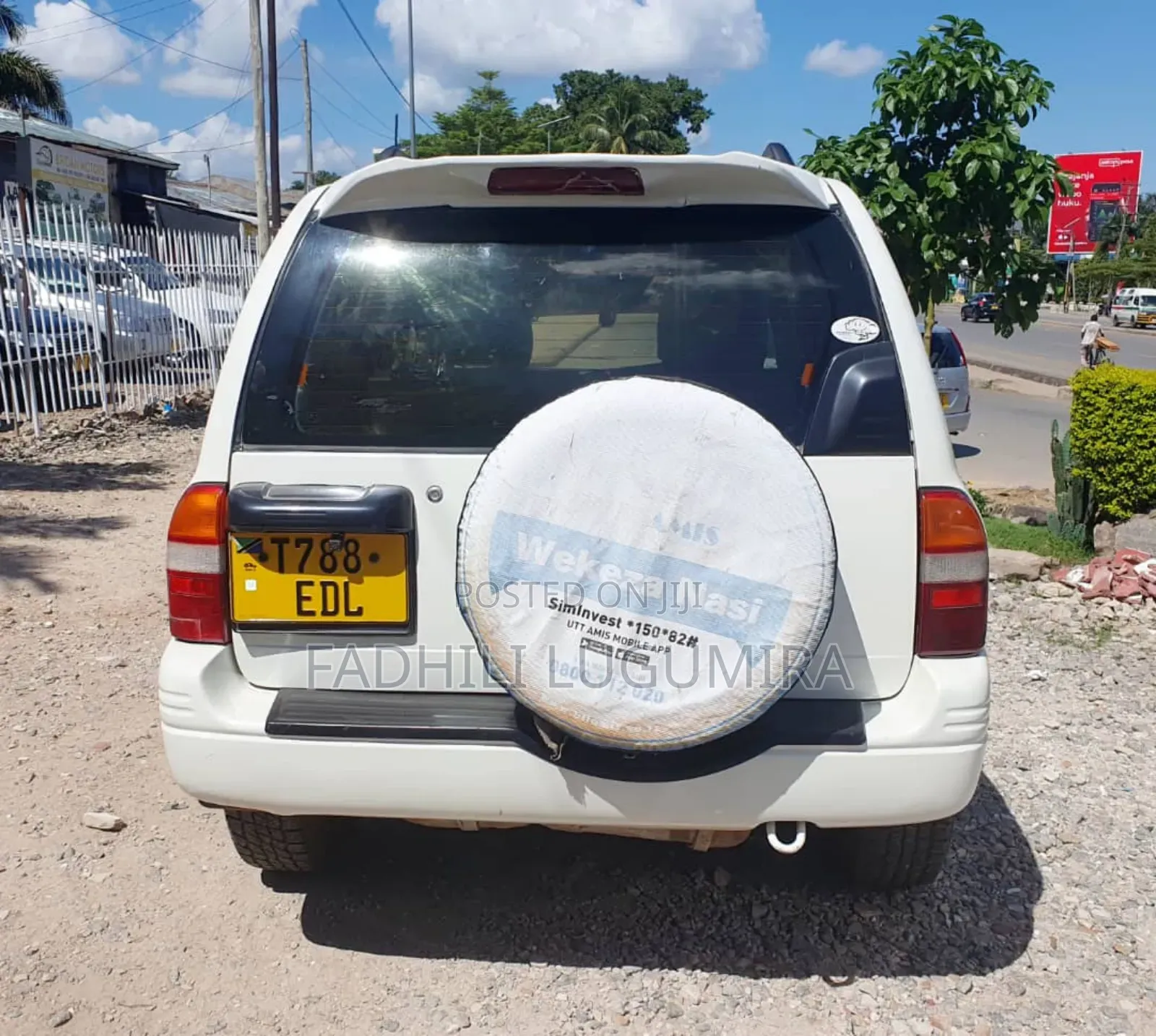 Suzuki Escudo 1997 White