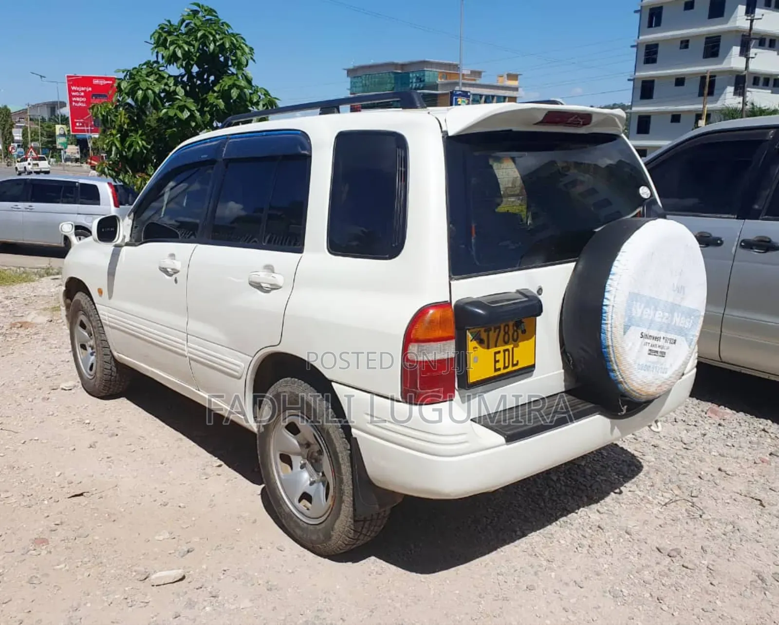 Suzuki Escudo 1997 White