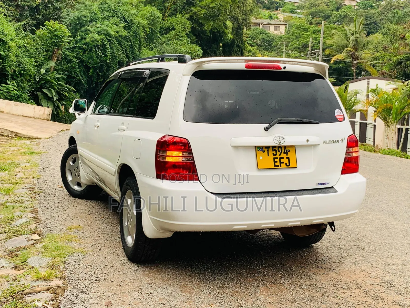 Toyota Kluger 2004 White
