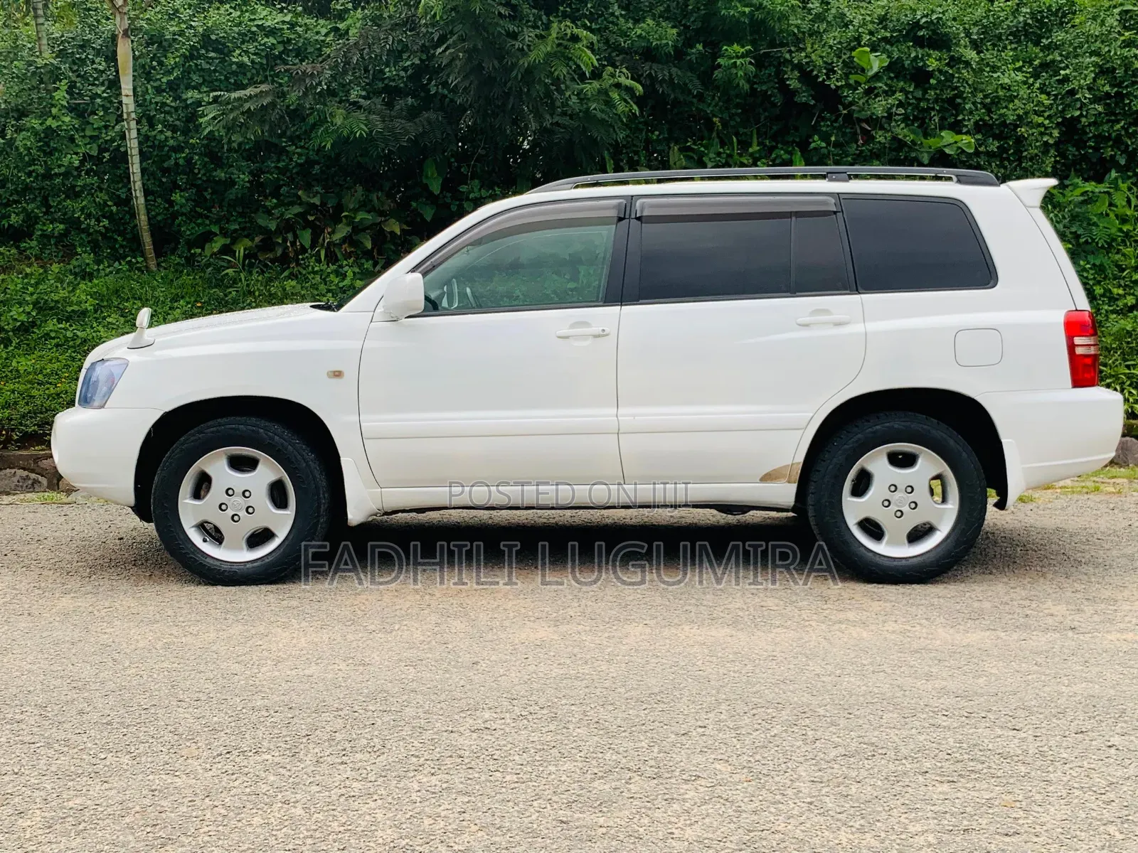 Toyota Kluger 2004 White