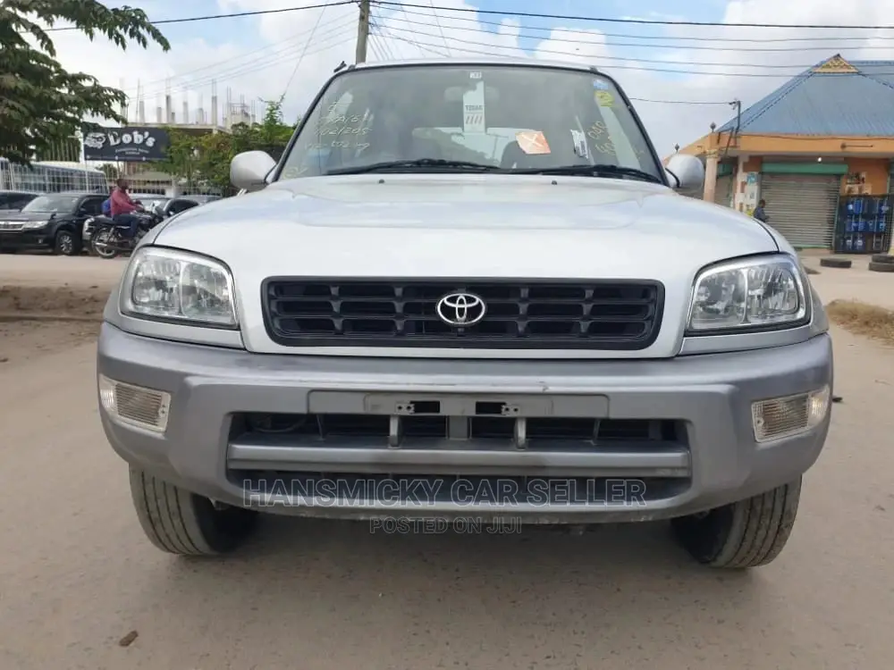 Toyota RAV4 1999 Silver