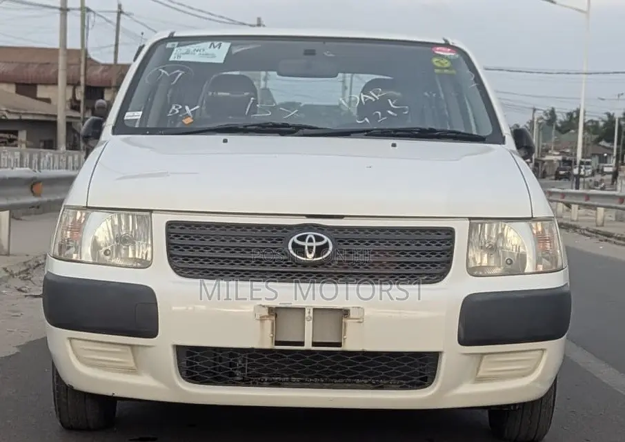 Toyota Succeed 2002 White