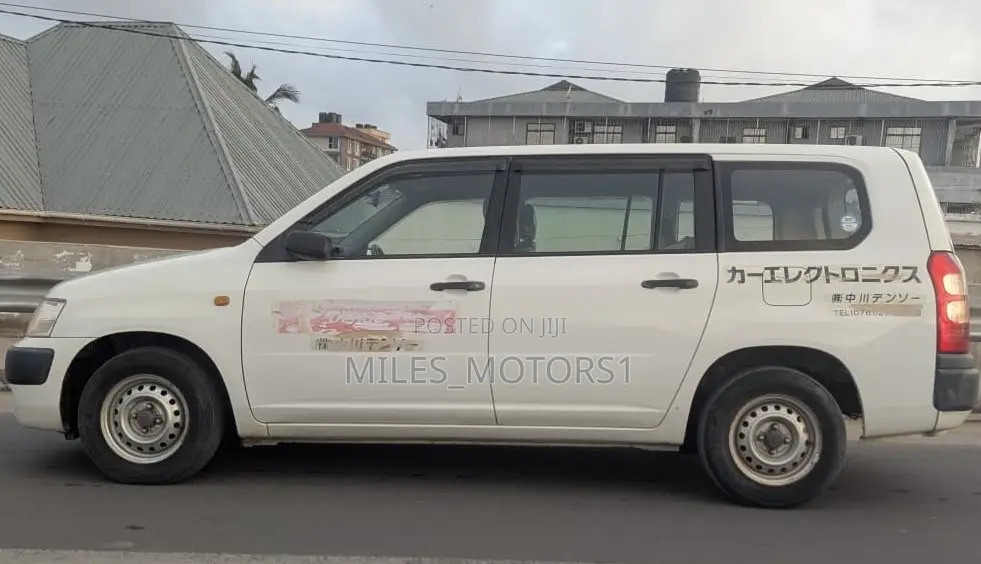 Toyota Succeed 2002 White