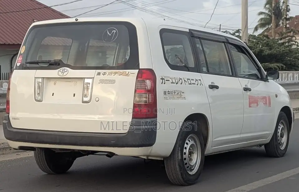 Toyota Succeed 2002 White