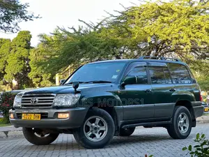 Toyota Land Cruiser 2004 Green