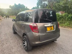 Toyota Ractis 1.3 FWD 2007 Gray