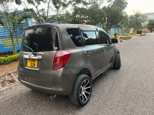 Toyota Ractis 1.3 FWD 2007 Gray