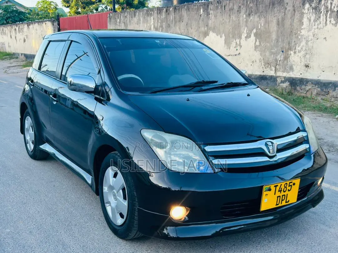 Toyota IST 2005 Black