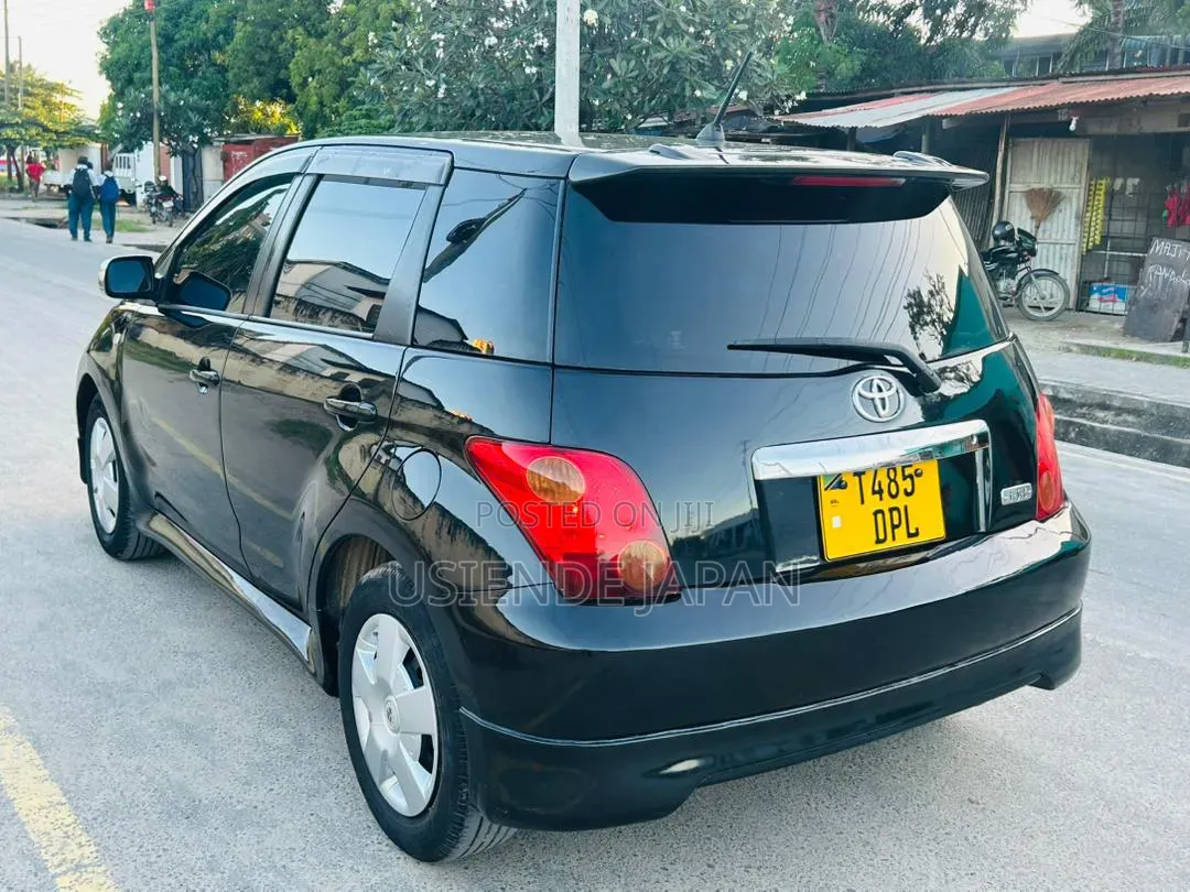 Toyota IST 2005 Black