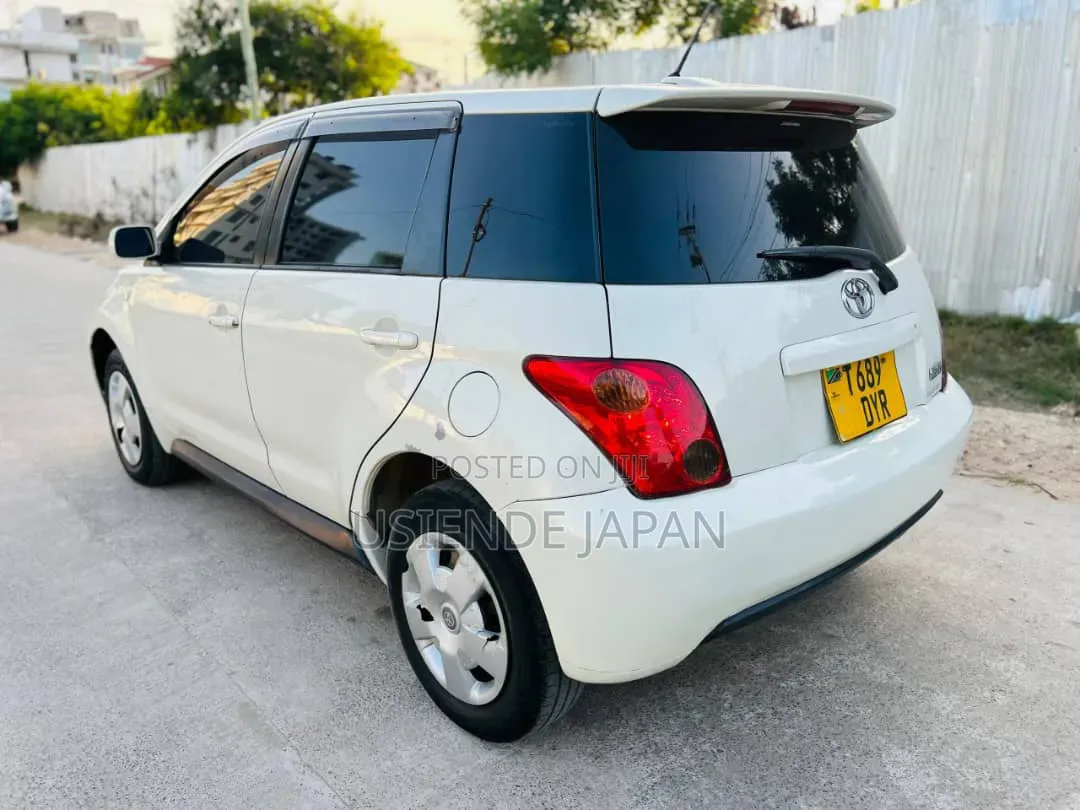 Toyota IST 2004 White