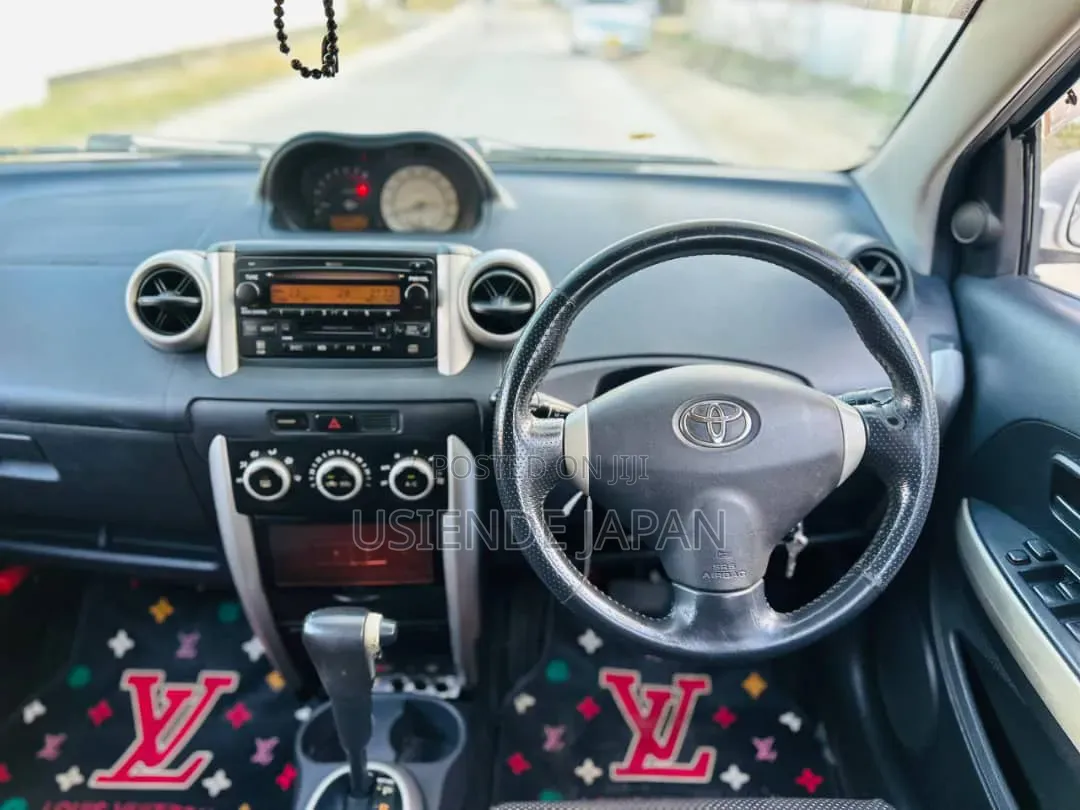Toyota IST 2004 White
