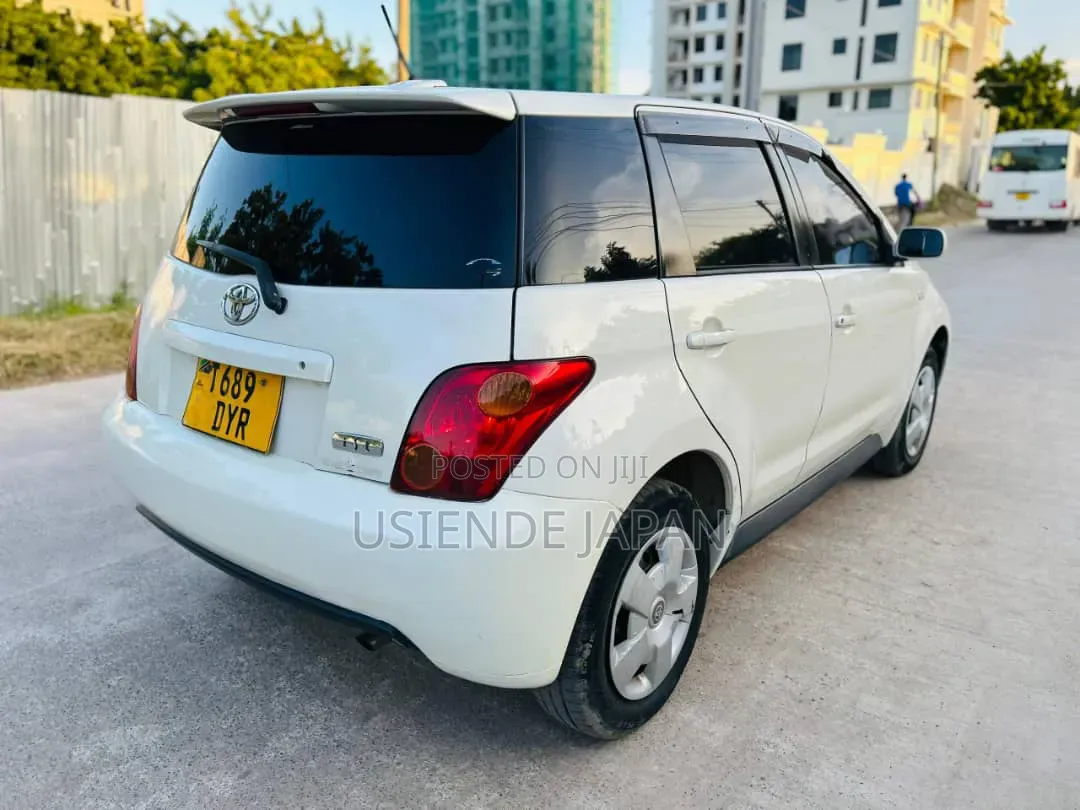 Toyota IST 2004 White