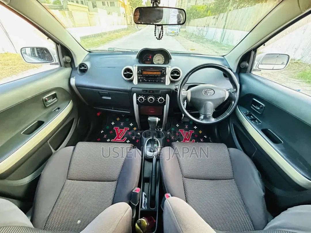 Toyota IST 2004 White
