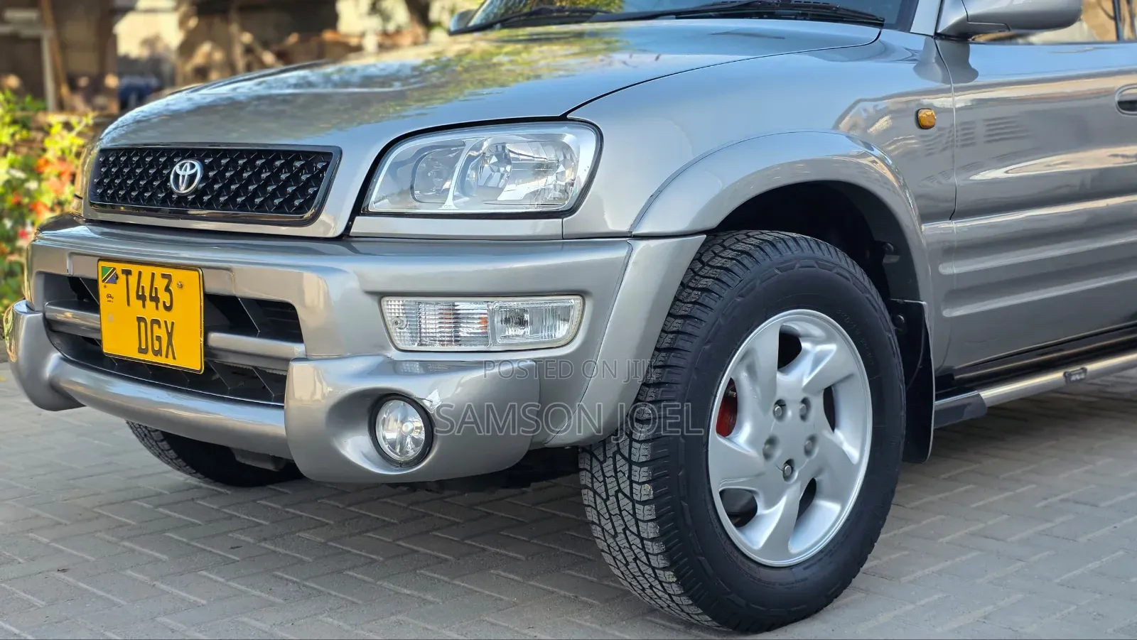 Toyota RAV4 1999 Gray