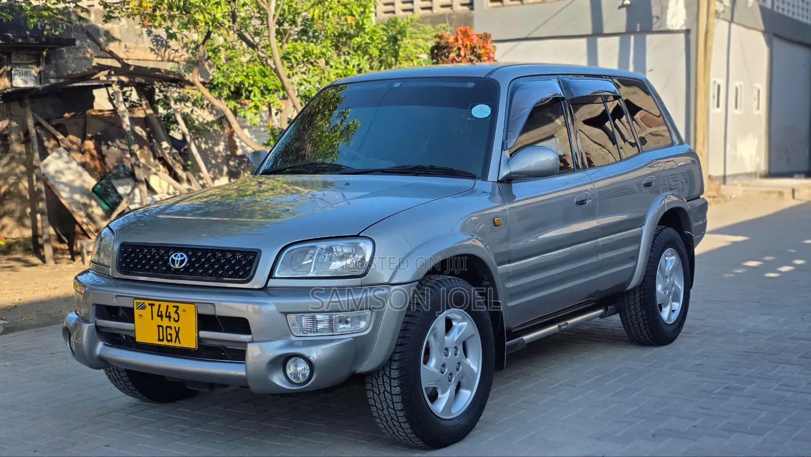 Toyota RAV4 1999 Gray
