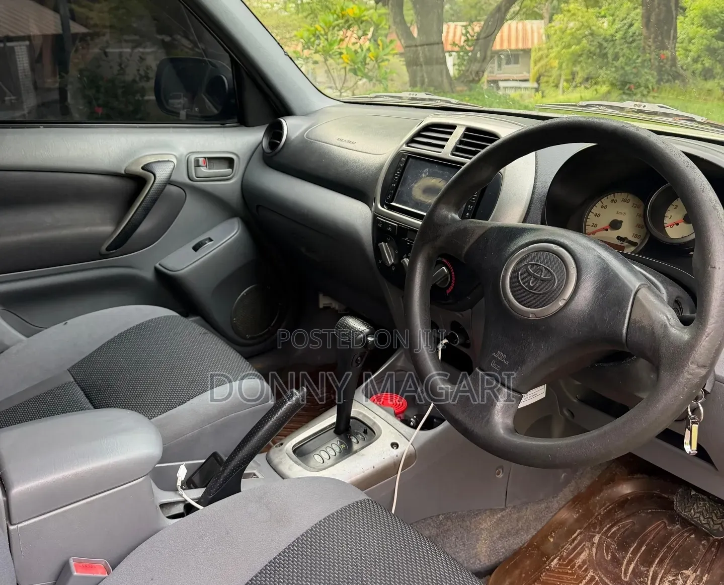 Toyota RAV4 2004 Gold