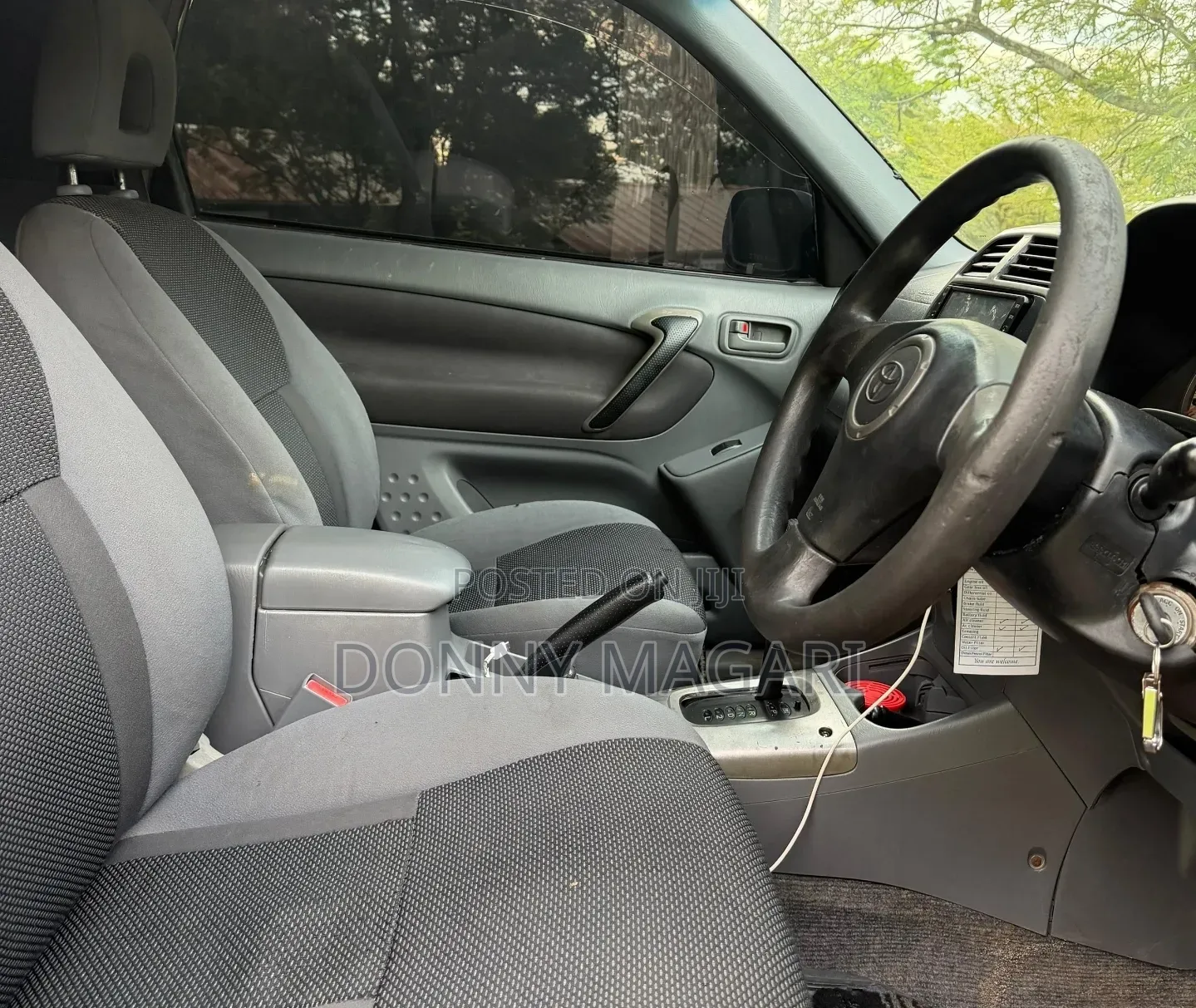 Toyota RAV4 2004 Gold